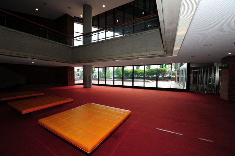 展示室(3側より)